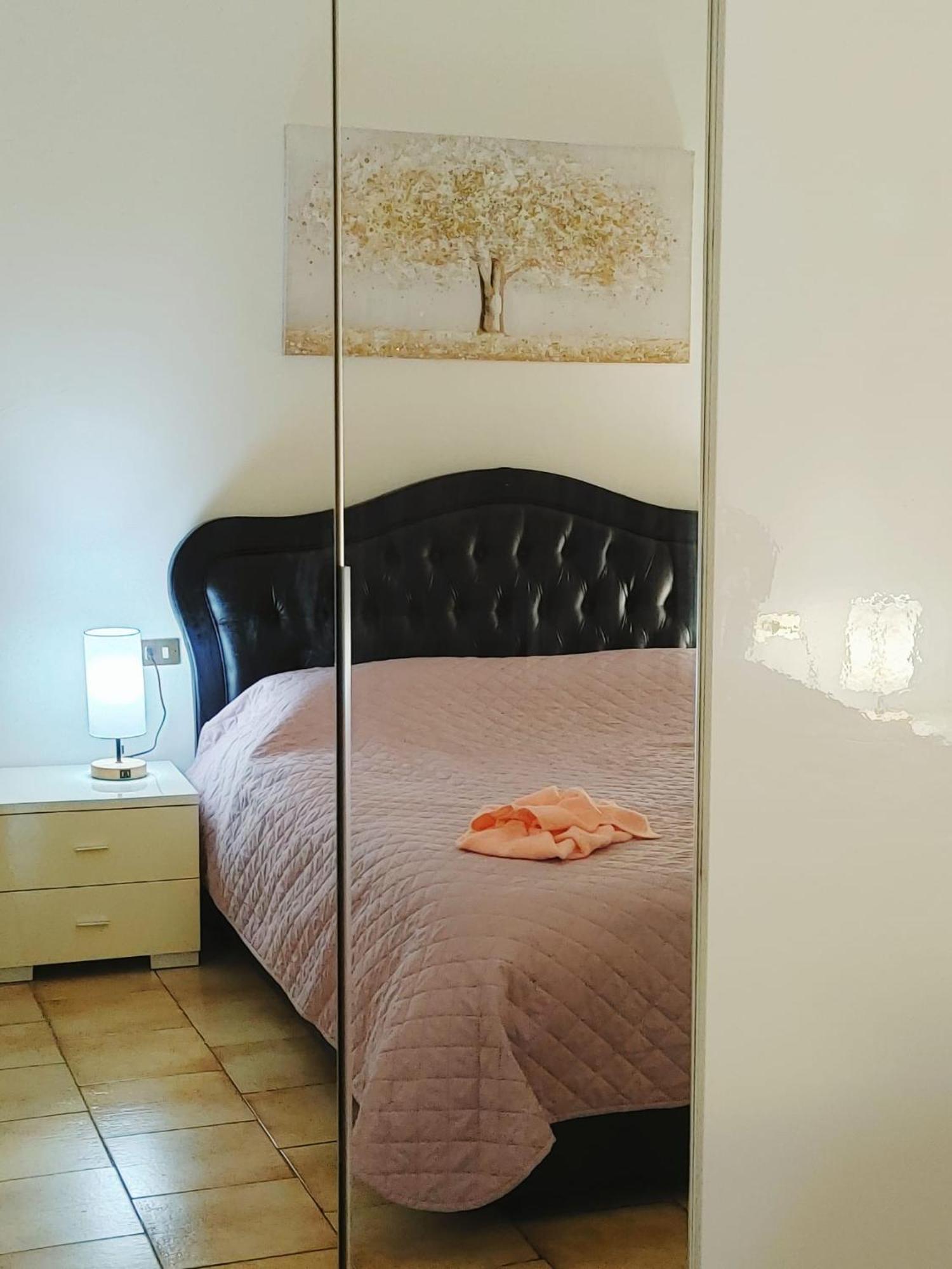 Mazzini Apartment - The V Collection Turate Extérieur photo